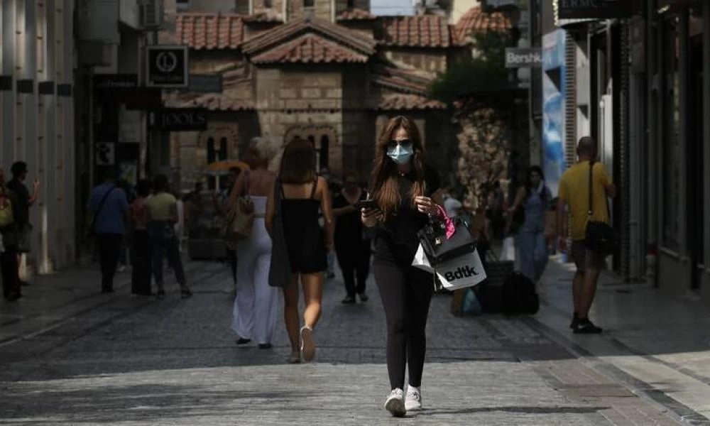 Lockdown: Τι ισχύει από σήμερα για μετακινήσεις εκκλησίες και SMS